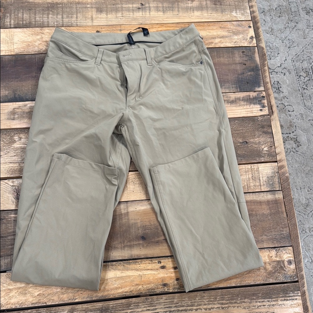 lululemon athletica Men's Khaki Chinos